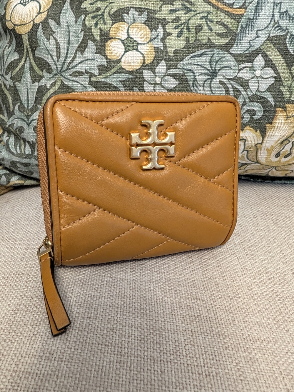 Tory Burch Kira Chevron Tan Quilted Leather Zip Wallet